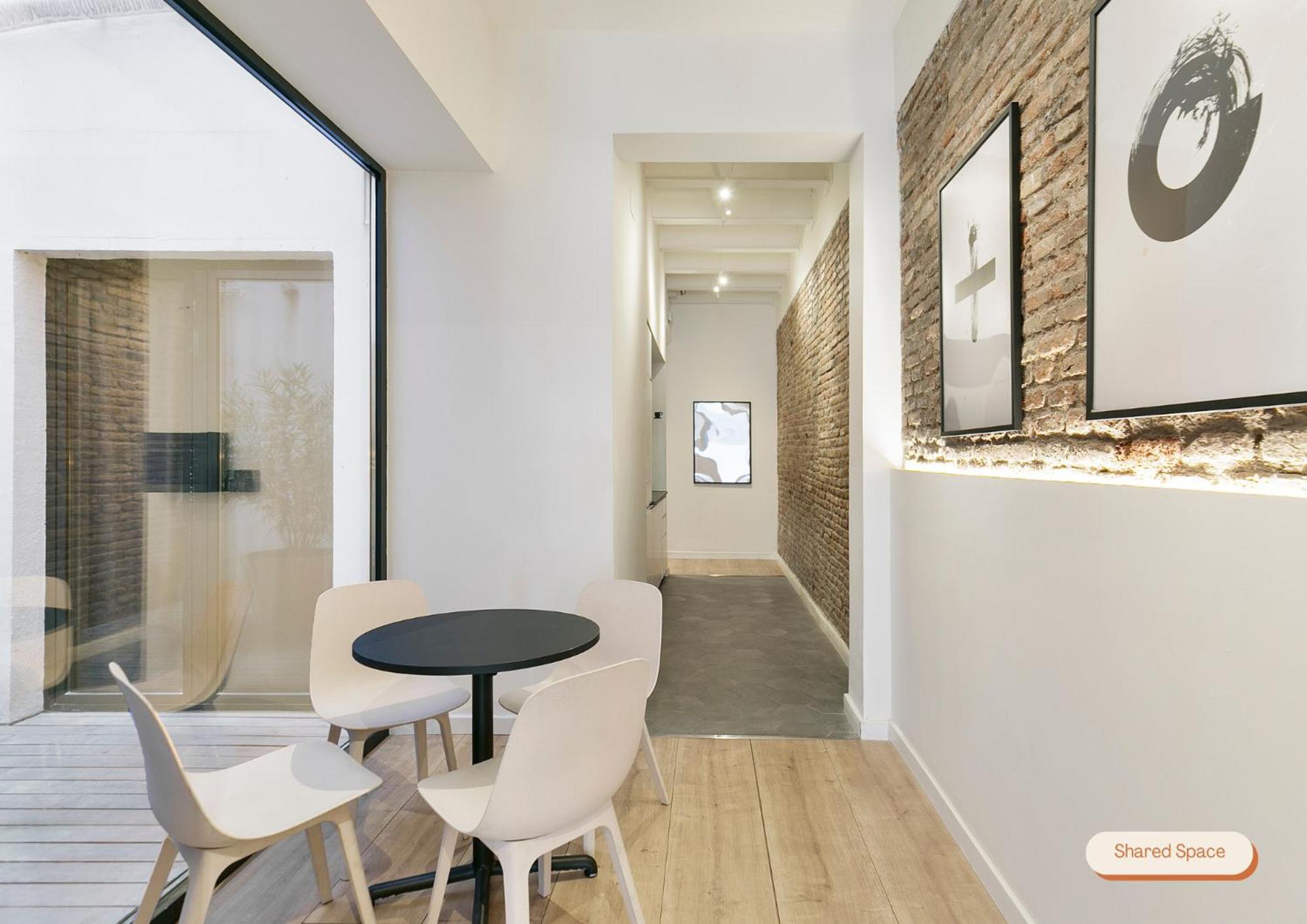 Arte Suites By Olala Homes لوسبيتاليت دي يوبريغات المظهر الخارجي الصورة